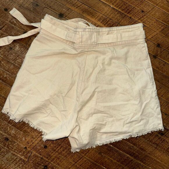 Free People beige high rise 100% cotton beachy tie waist shorts - Picture 2 of 4